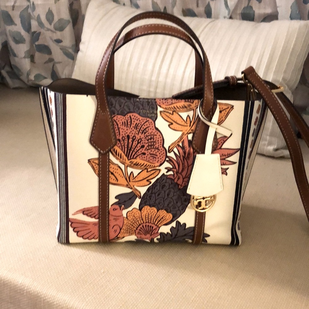 TB Small Triple Compartment Perry Wonderland